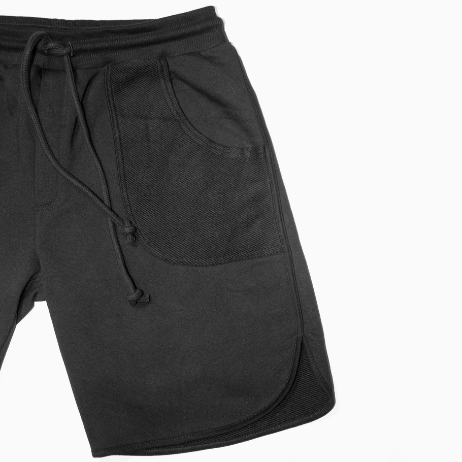 BLACk SHoRtS